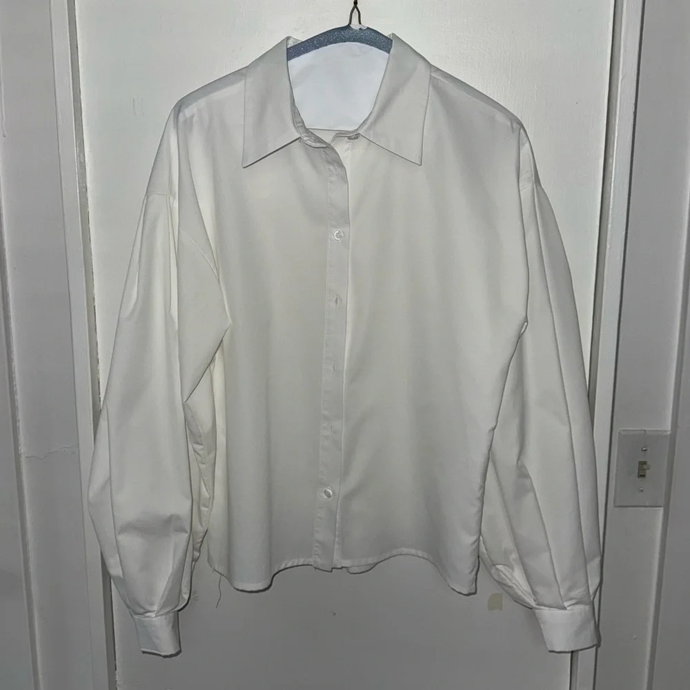 Puff Sleeve Button Down - Picture 5 of 8